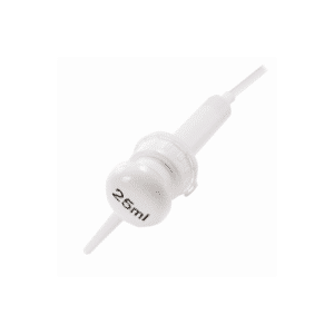 Pompe doseuse 25 ml en plastique blanc, avec un long bec étroit, photographiée sur fond blanc uni.