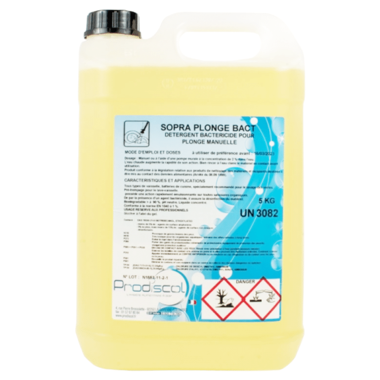 Un conteneur de 5 kg de SOPRA PLONGE BACT, un détergent bactéricide hautement concentré pour le lavage manuel de la vaisselle, comportant une étiquette détaillée du produit, des symboles de danger et un bouchon à vis noir.